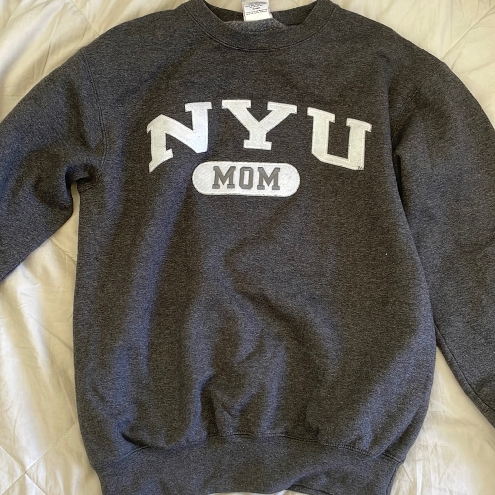 NYU Mom Crewneck